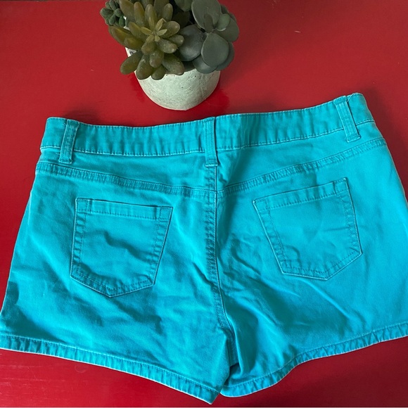 MOSSIMO  SHORTS - Picture 6 of 8